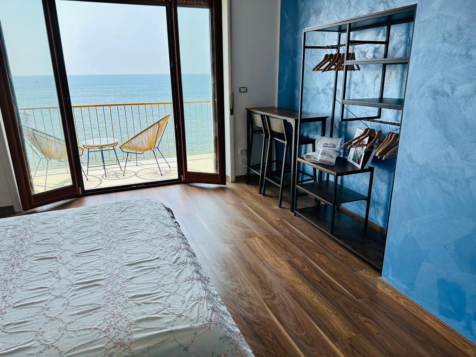 Blumare Arthouse Hotel Salerno Buitenkant foto