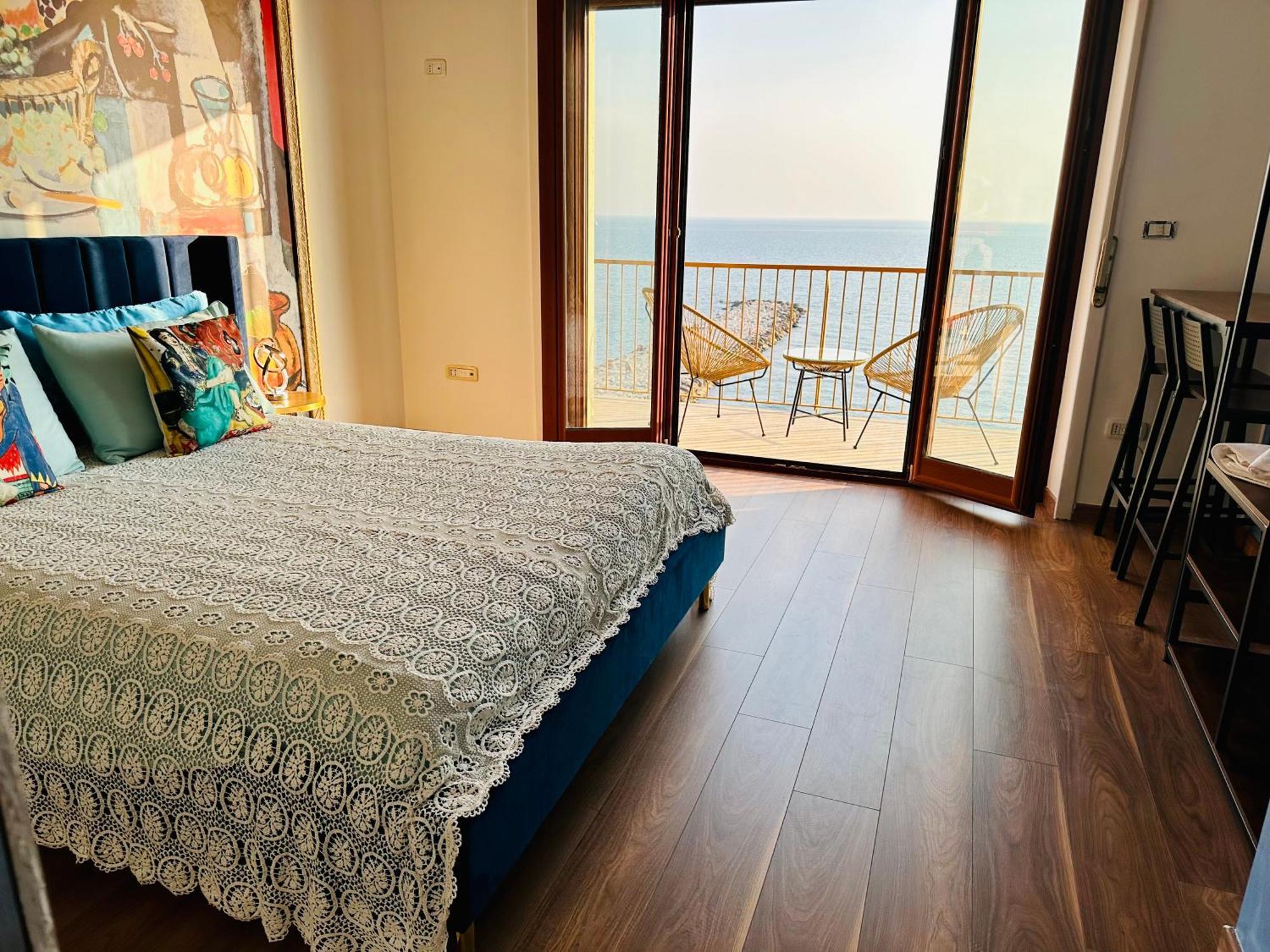 Blumare Arthouse Hotel Salerno Buitenkant foto