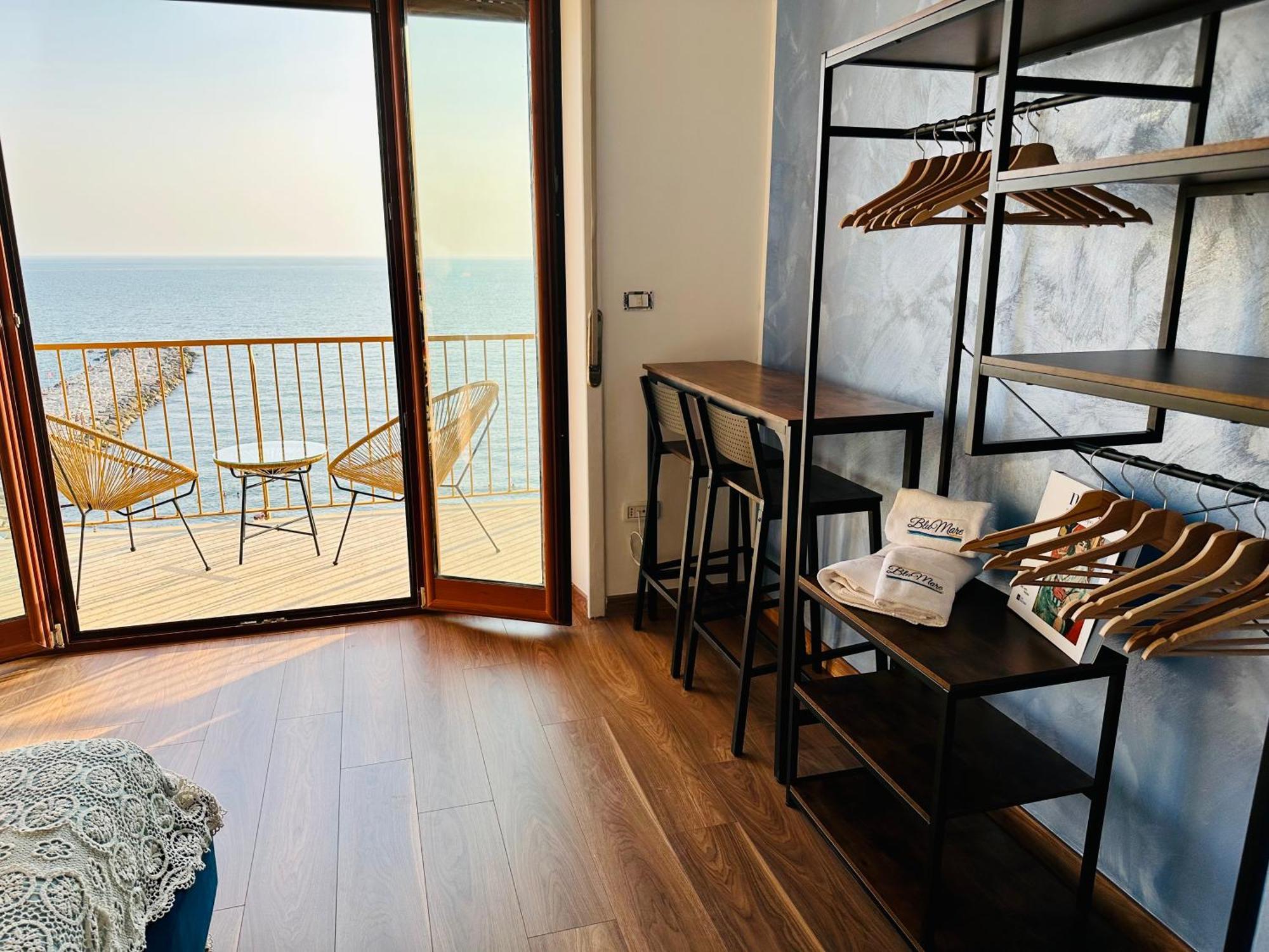 Blumare Arthouse Hotel Salerno Buitenkant foto